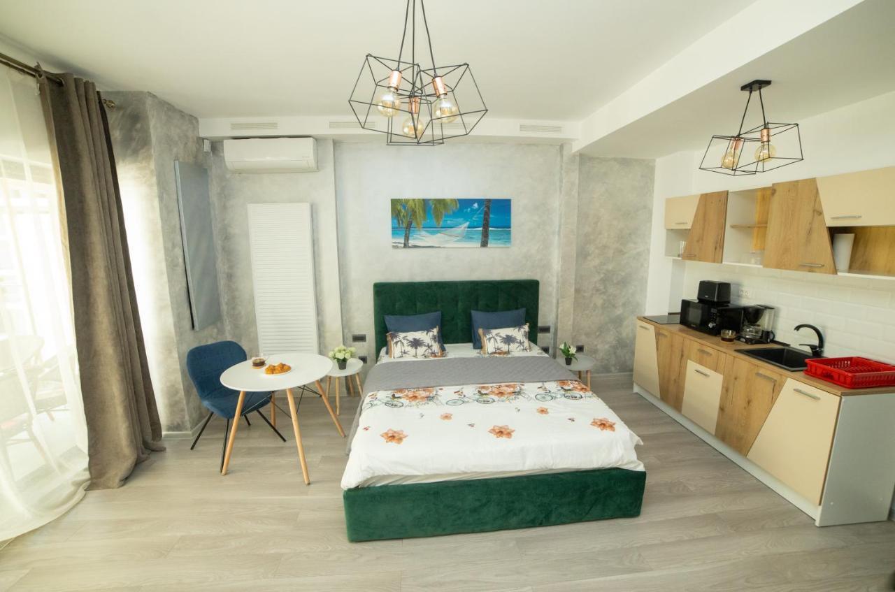Studio 60 By The Beach Mamaia, Free Parking Casa Del Mar Exteriör bild